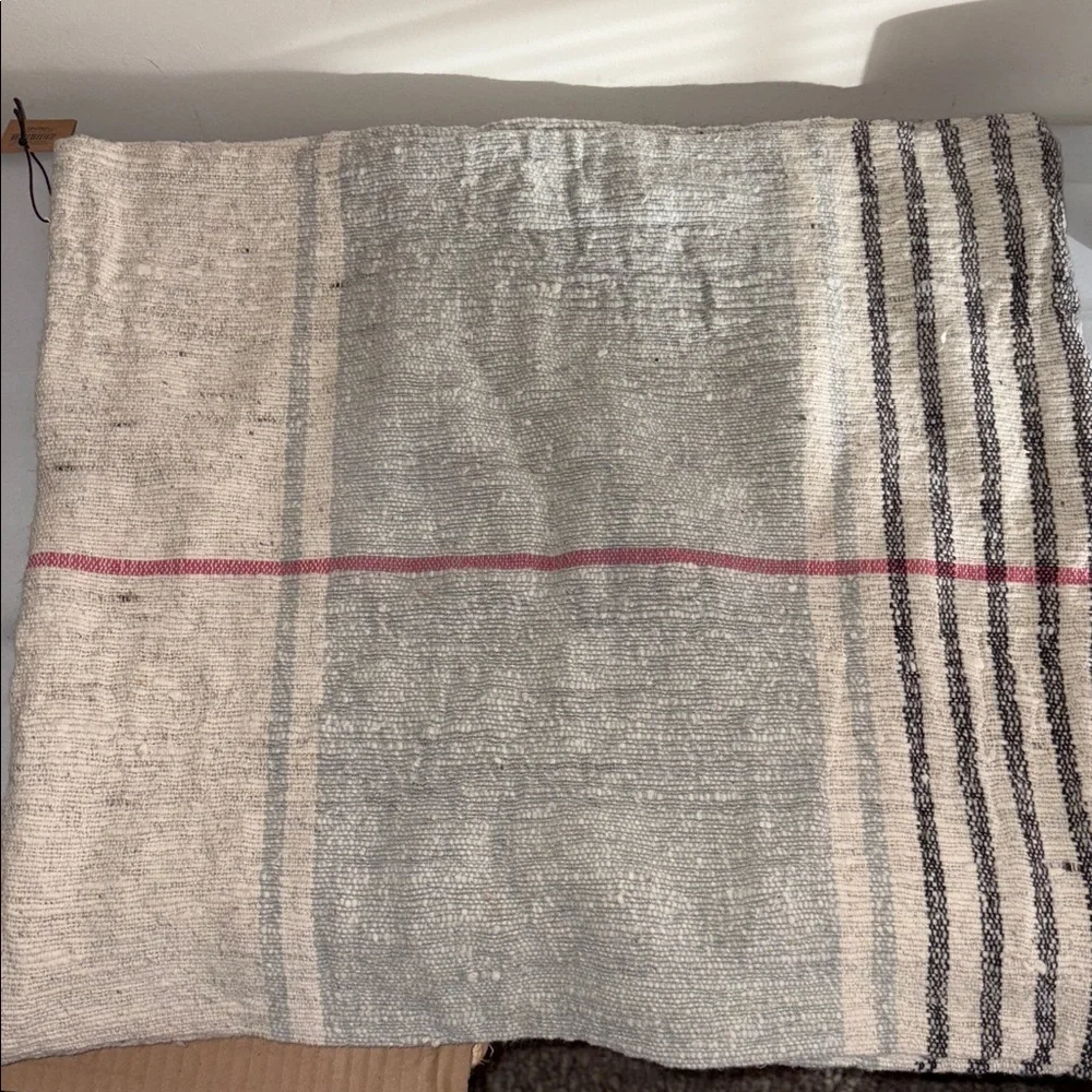 Creative Co-Op 20” Square Woven Cotton Slub Pillow sham cover w/ Stripes zipper